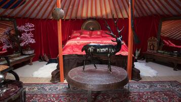 Familienzelt, 2 Schlafzimmer, Gemeinschaftsbad (Terrace) | Minibar, individuell dekoriert, individuell eingerichtet