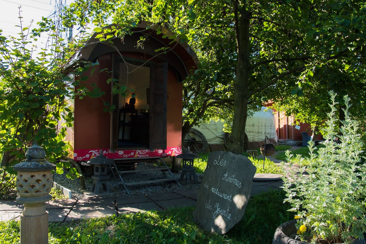 Comfort tweepersoonskamer, gedeelde badkamer, tuin (Shanghai) | Een minibar, individueel gedecoreerd, individueel gemeubileerd