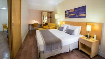Suite, City View | Minibar, desk, blackout drapes, WiFi (free)