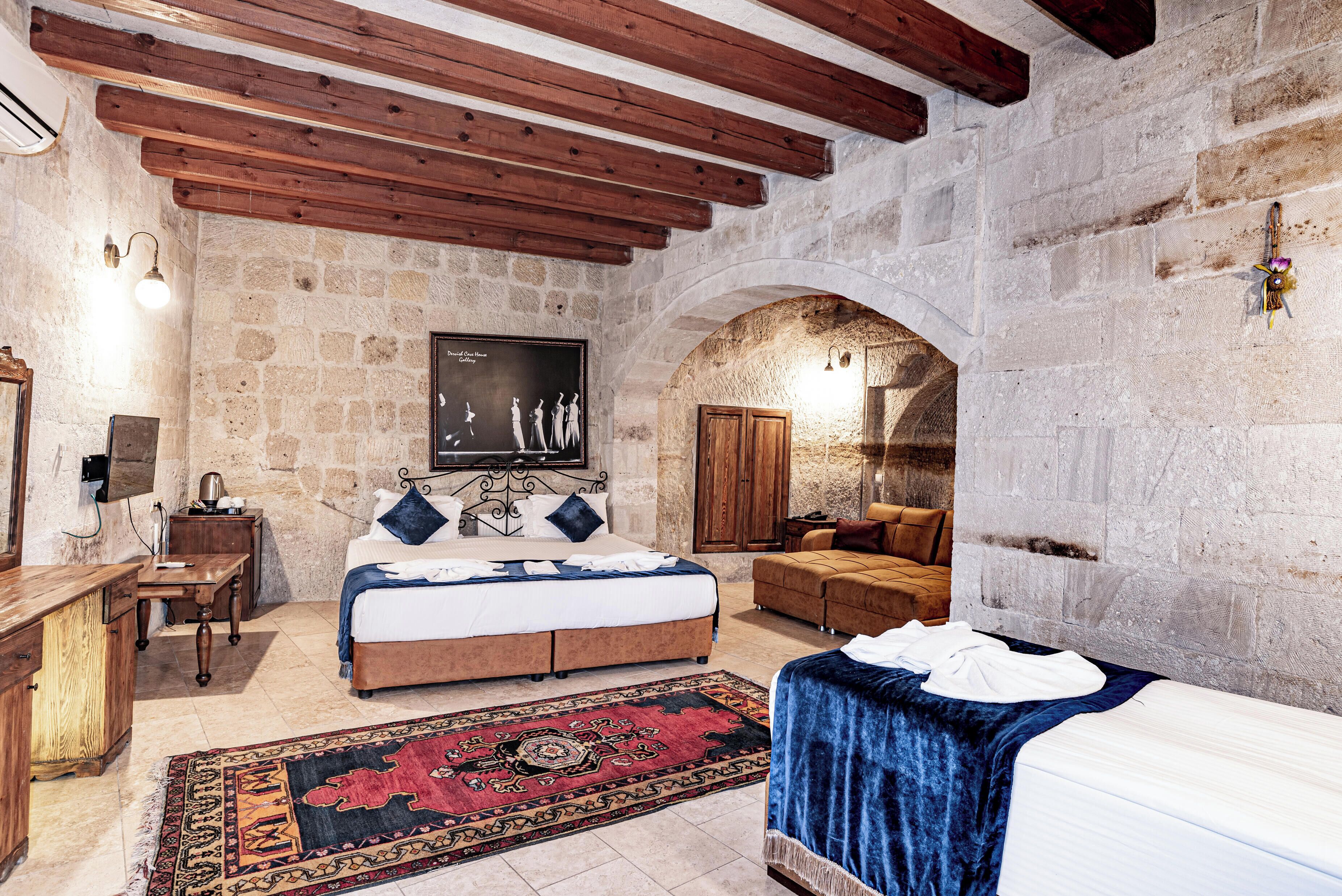 deluxe double room | 2 bedrooms, premium bedding, memory-foam beds, minibar