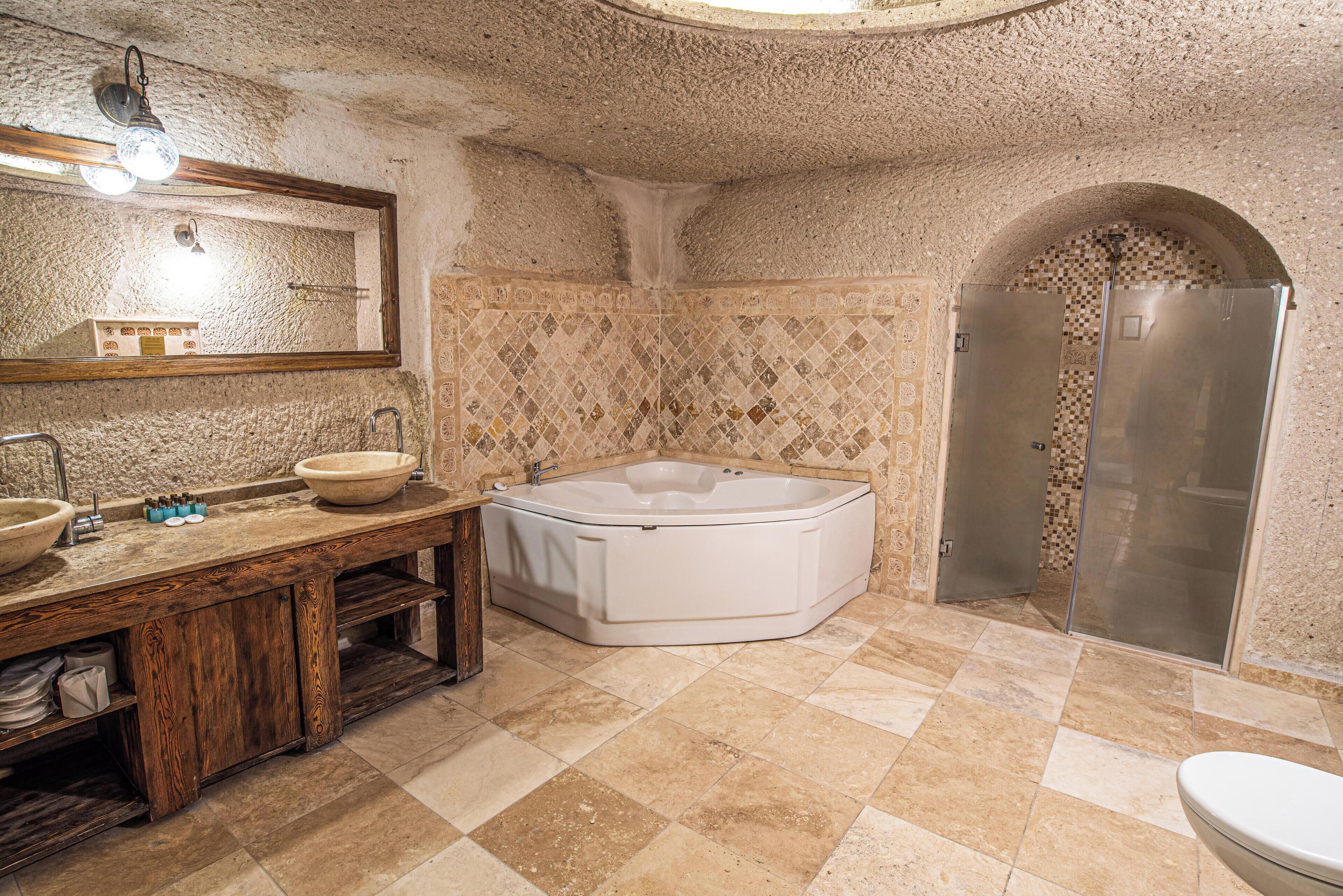 family suite | bathroom | free toiletries, hair dryer, slippers, bidet