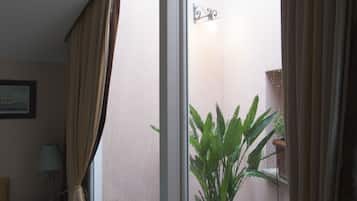 經濟雙人房, 海景 (private bathroom not in room) | 1 間臥室、高級寢具、羽絨被、舒適加層