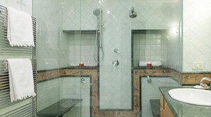 Junior Suite, Terrace, Sea View | Bathroom | Shower, free toiletries, hair dryer, bidet