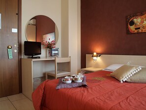 Classic Double Room, 1 Bedroom, Courtyard View, Courtyard Area