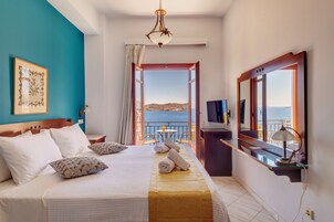 Panoramic Double Room, Sea View | Egyptian cotton sheets, premium bedding, minibar, in-room safe