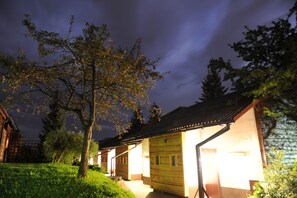 Front of property - evening/night - Centrum Wypoczynku Odys (Tresna)