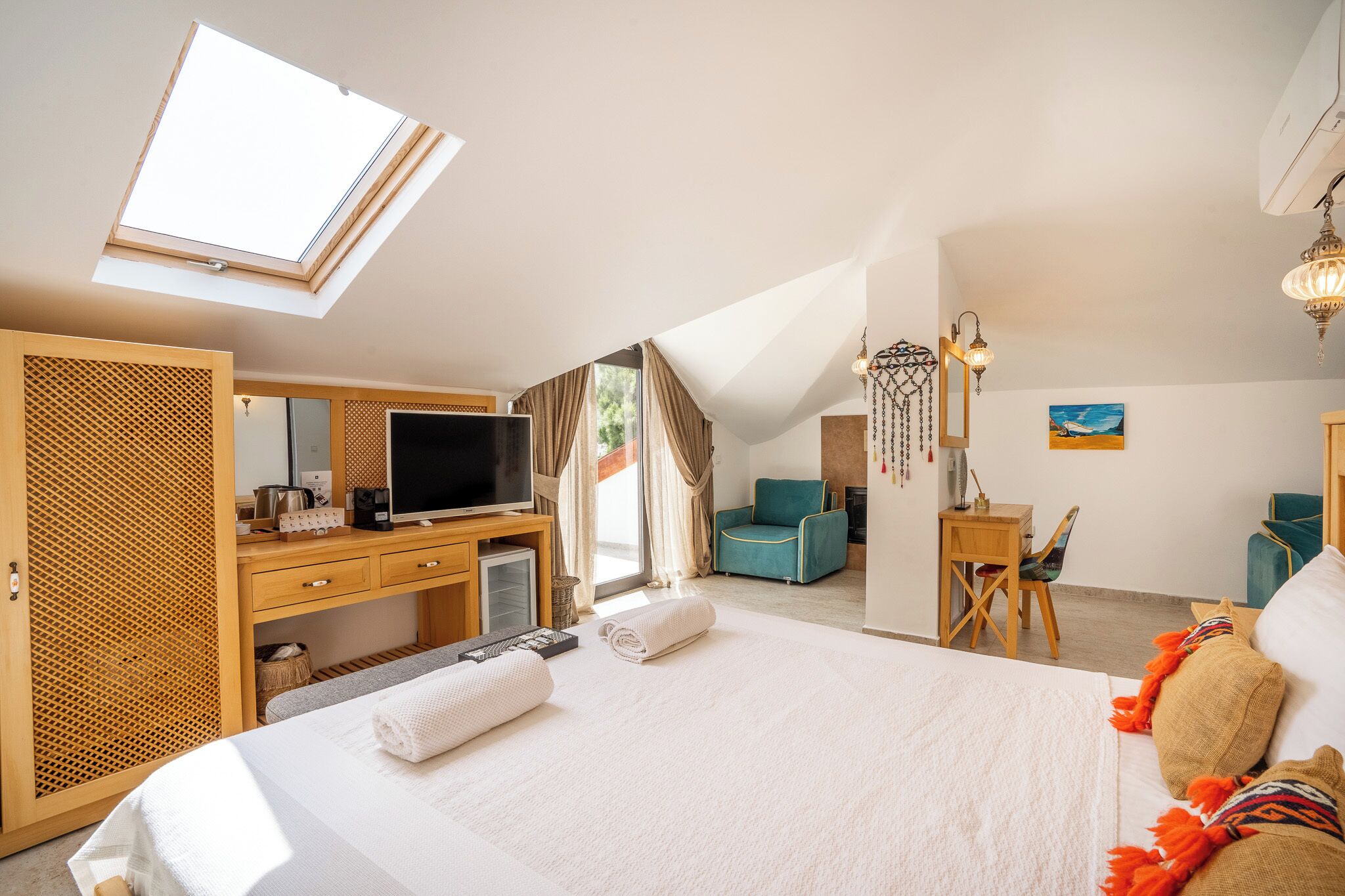 deluxe quadruple room | 1 bedroom, premium bedding, minibar, in-room safe