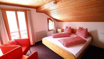 Family Room | Free WiFi, bed sheets