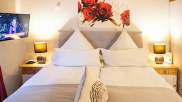 Doppelzimmer, Terrasse | Hochwertige Bettwaren, Minibar, Zimmersafe, Schreibtisch