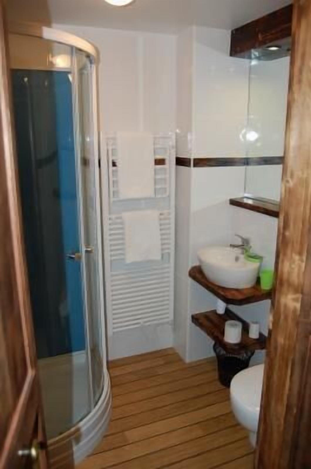 comfort triple room | bathroom | free toiletries, hair dryer, towels
