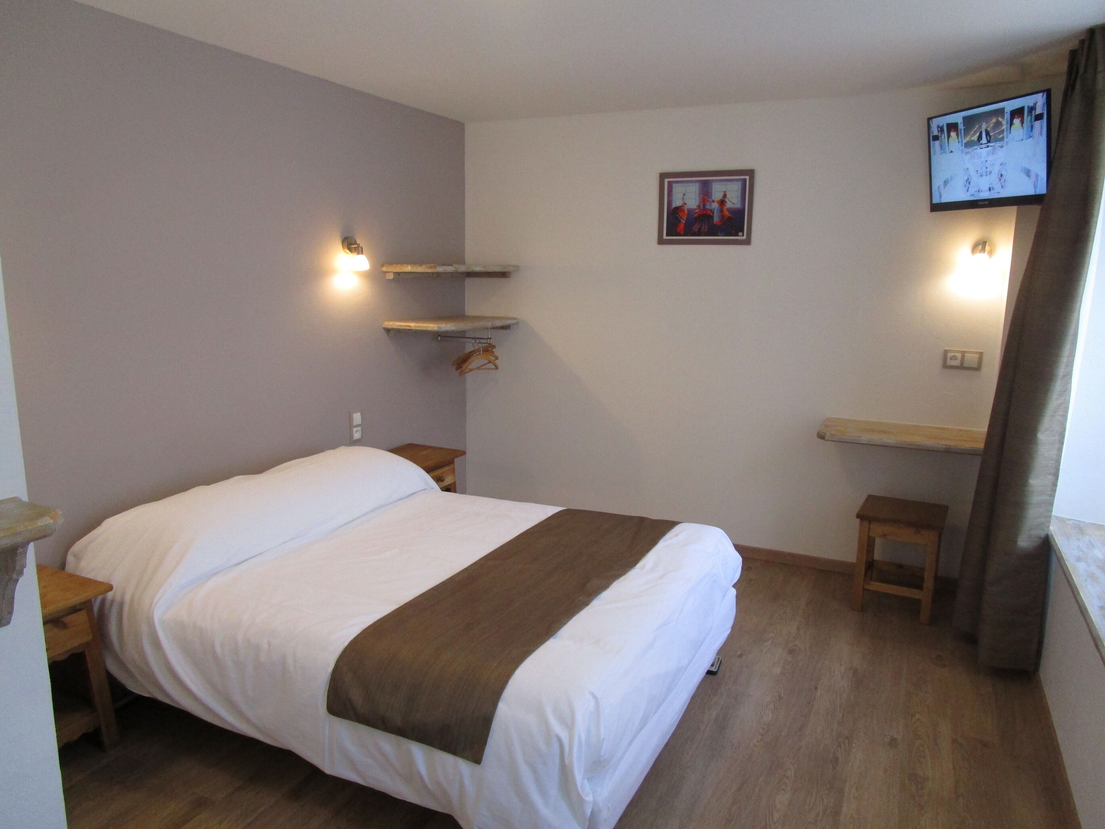room (5 persons) | individually decorated, desk, cots/infant beds, free wifi