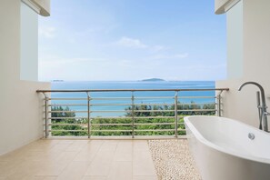 180°Super Ocean View King Room | View from room