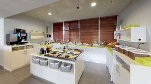 Daily buffet breakfast for a fee
