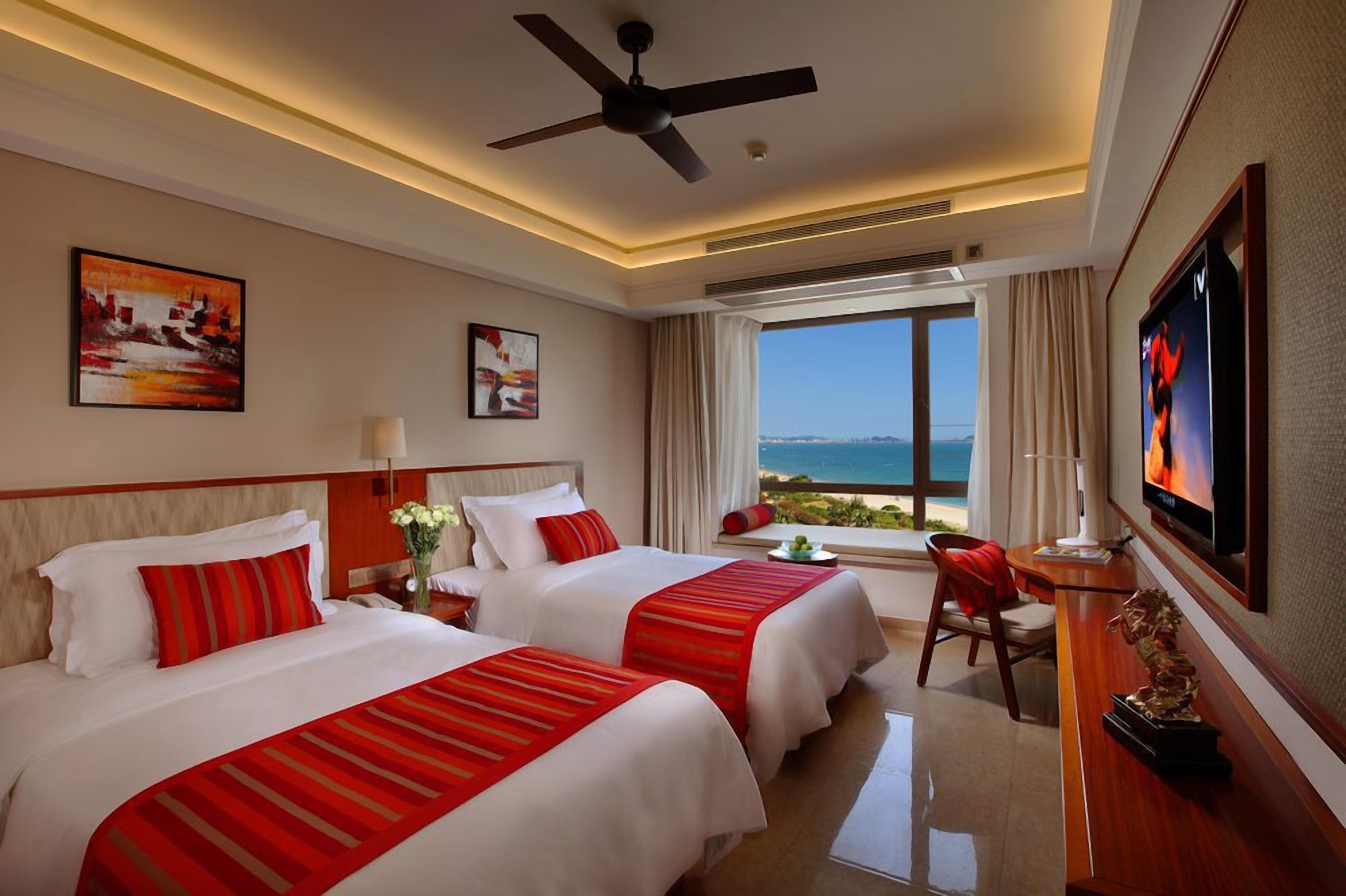 superior room | minibar, in-room safe, desk, blackout curtains