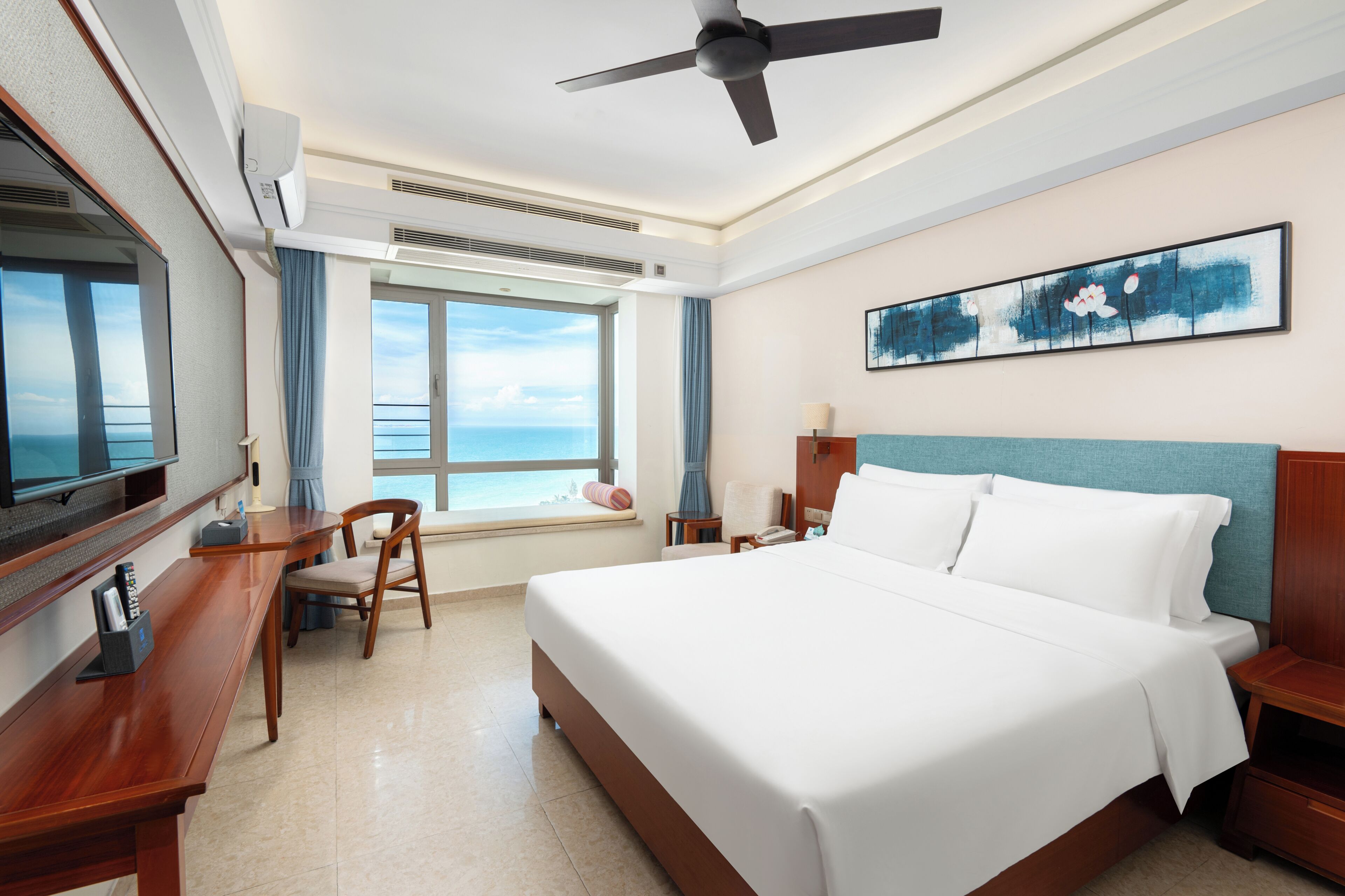 Chambre supérieure | Minibar, coffre-fort, bureau, rideaux d’obscurcissement