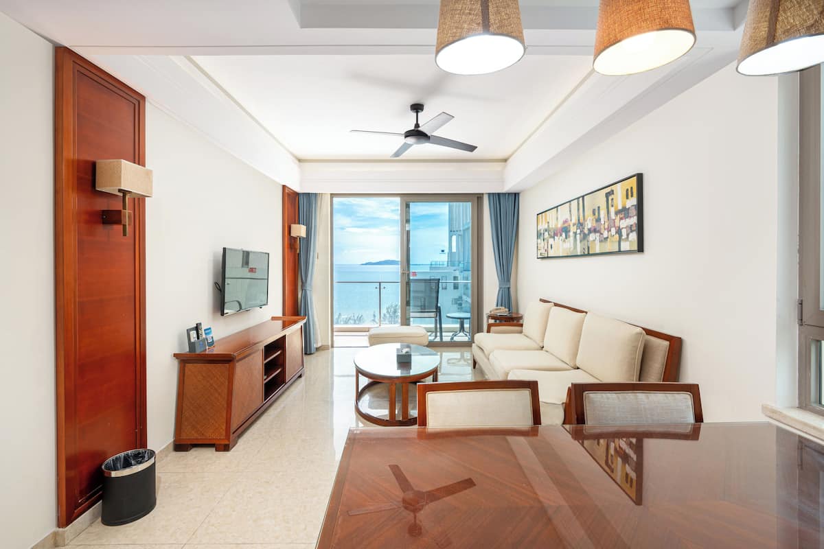 Suite Deluxe | Minibar, coffre-fort, bureau, rideaux dâobscurcissement