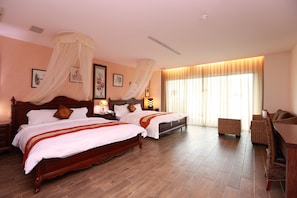 Elite Quadruple Room | Premium bedding, down comforters, in-room safe, individually decorated - The Mudan Hot Springs Resort & Villa (Checheng)