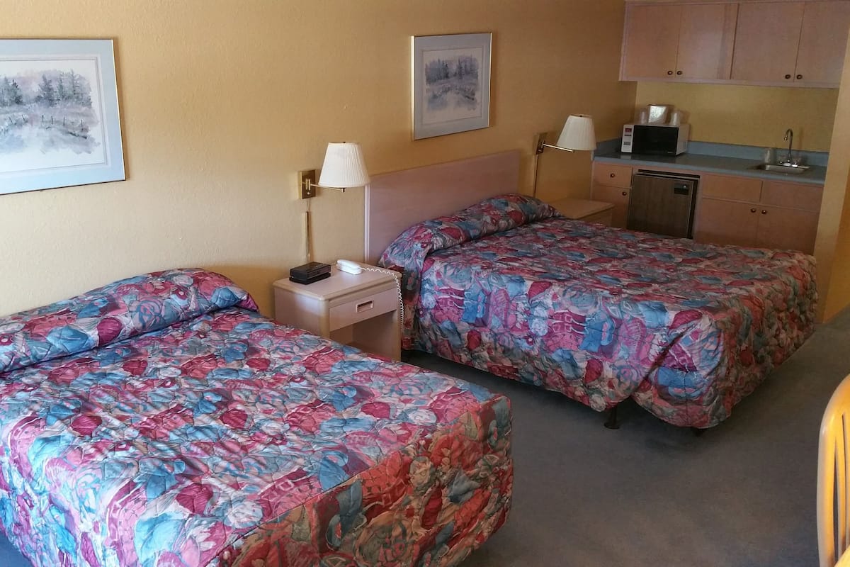 Kamar Eksekutif, 2 Tempat Tidur Double, dapur kecil | Meja kerja dan Wi-Fi gratis