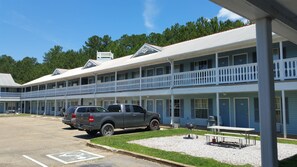 Exterior - Victorian Inn (Iuka)