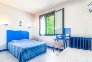 Comfort Triple Room | Desk, free WiFi