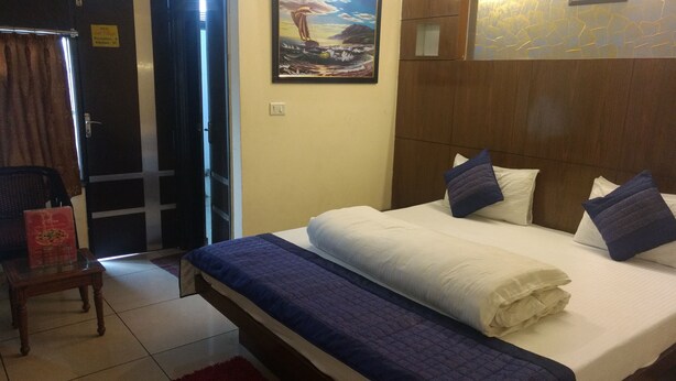 Room - Hotel Sun Village (New Delhi)