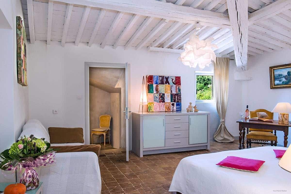 Habitación doble Deluxe, vista a la colina (La Traviata) | Ropa de cama de alta calidad y caja de seguridad en la habitación