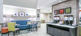 Hampton Inn & Suites Glenarden/Washington DC