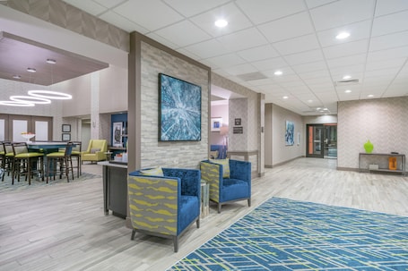 Hampton Inn & Suites Glenarden/Washington DC