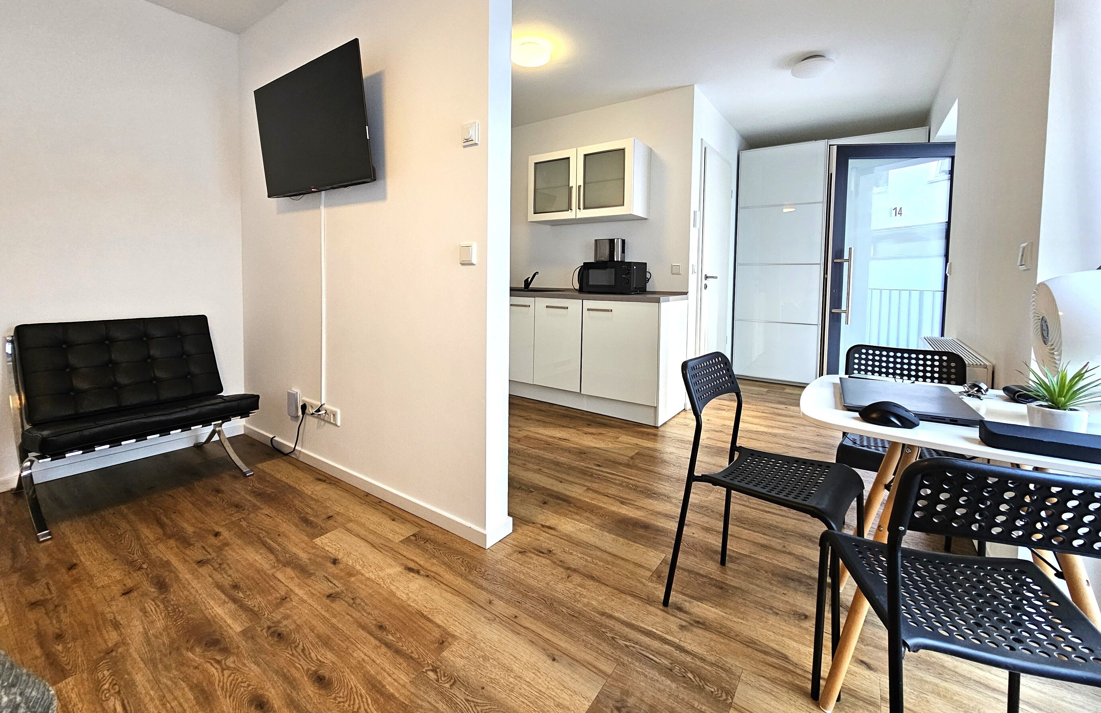 Deluxe appartement | 2 slaapkamers, luxe beddengoed, een bureau, een strijkplank/strijkijzer