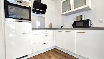 Deluxe Apartment | Private kitchen