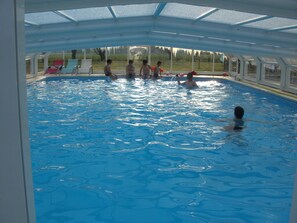 Innenpool, Liegestühle