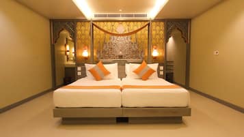 Grand Deluxe Room with Sea View | In-room safe, desk, blackout curtains, free WiFi
