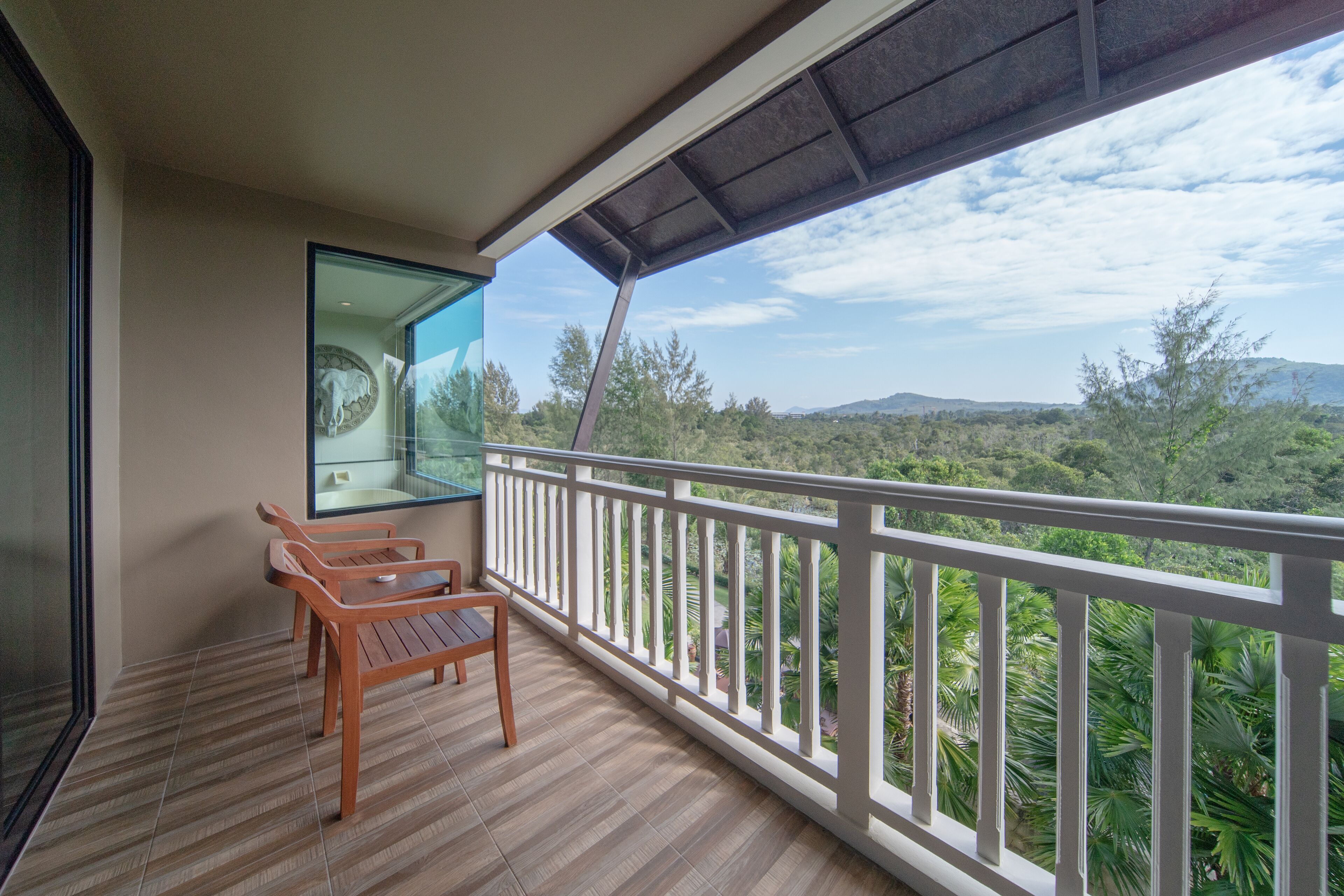 deluxe room | balcony