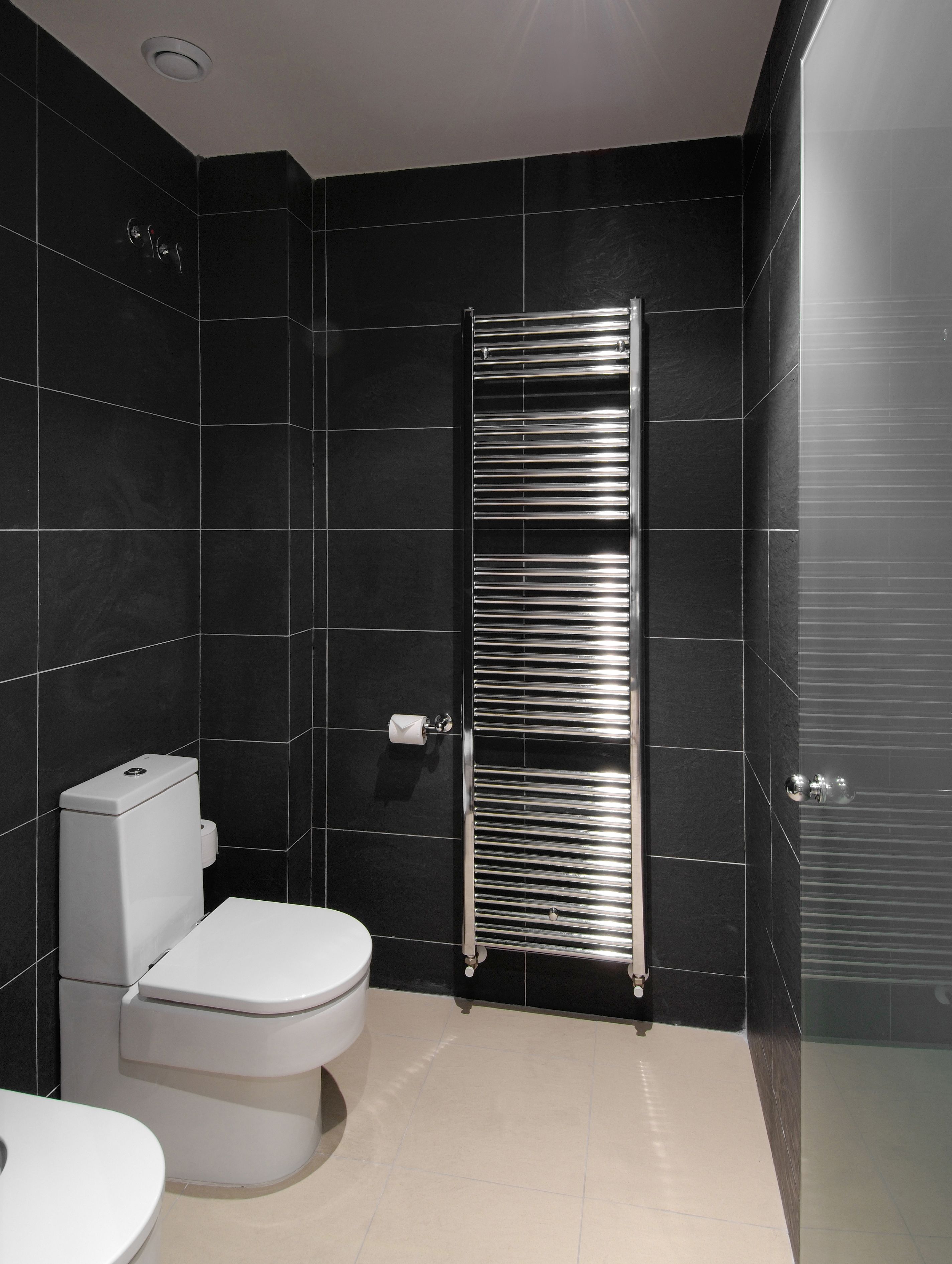 standard double room | bathroom | bathtub, free toiletries, hair dryer, bidet