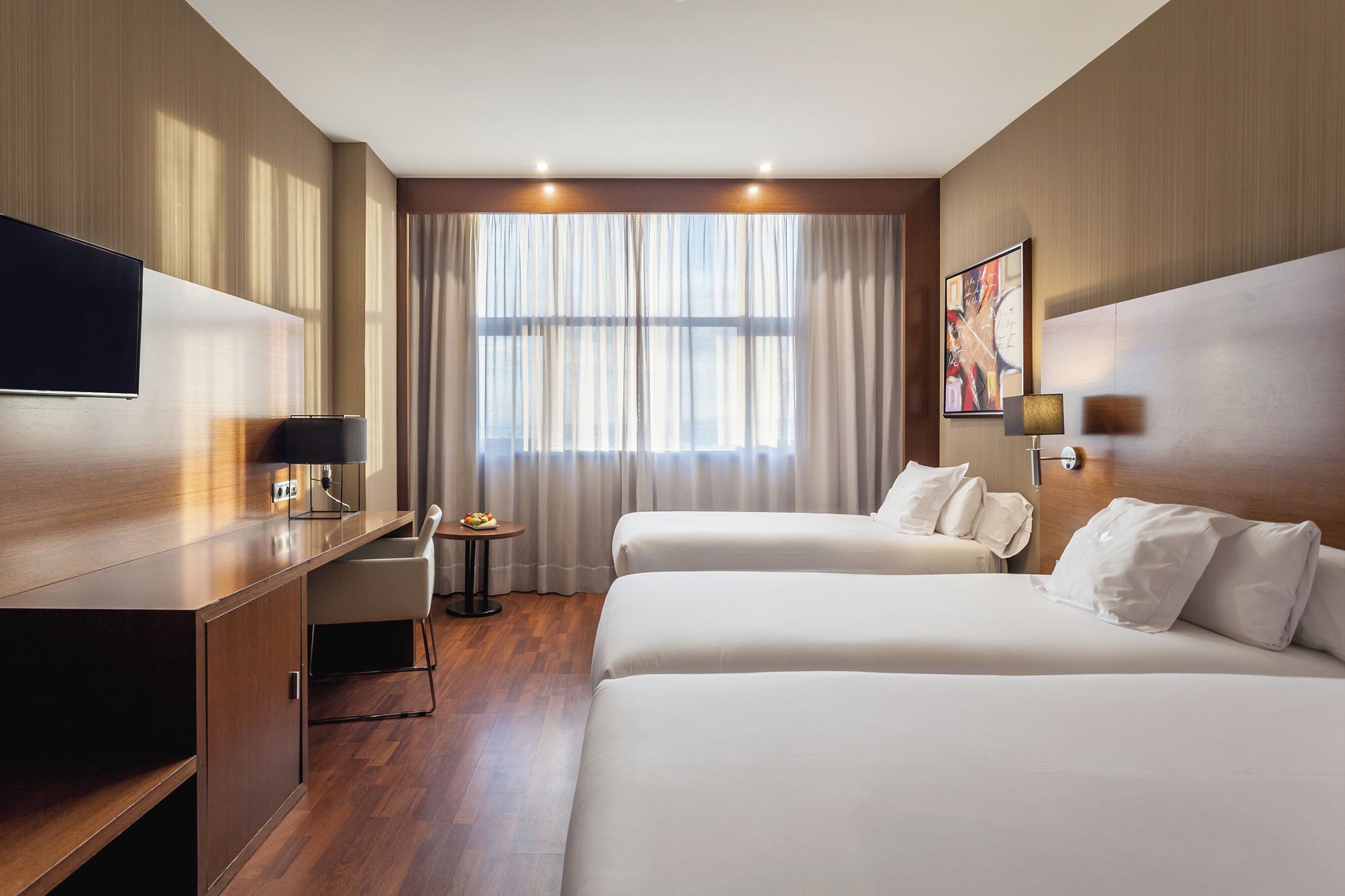 triple room | 1 bedroom, minibar, in-room safe, desk