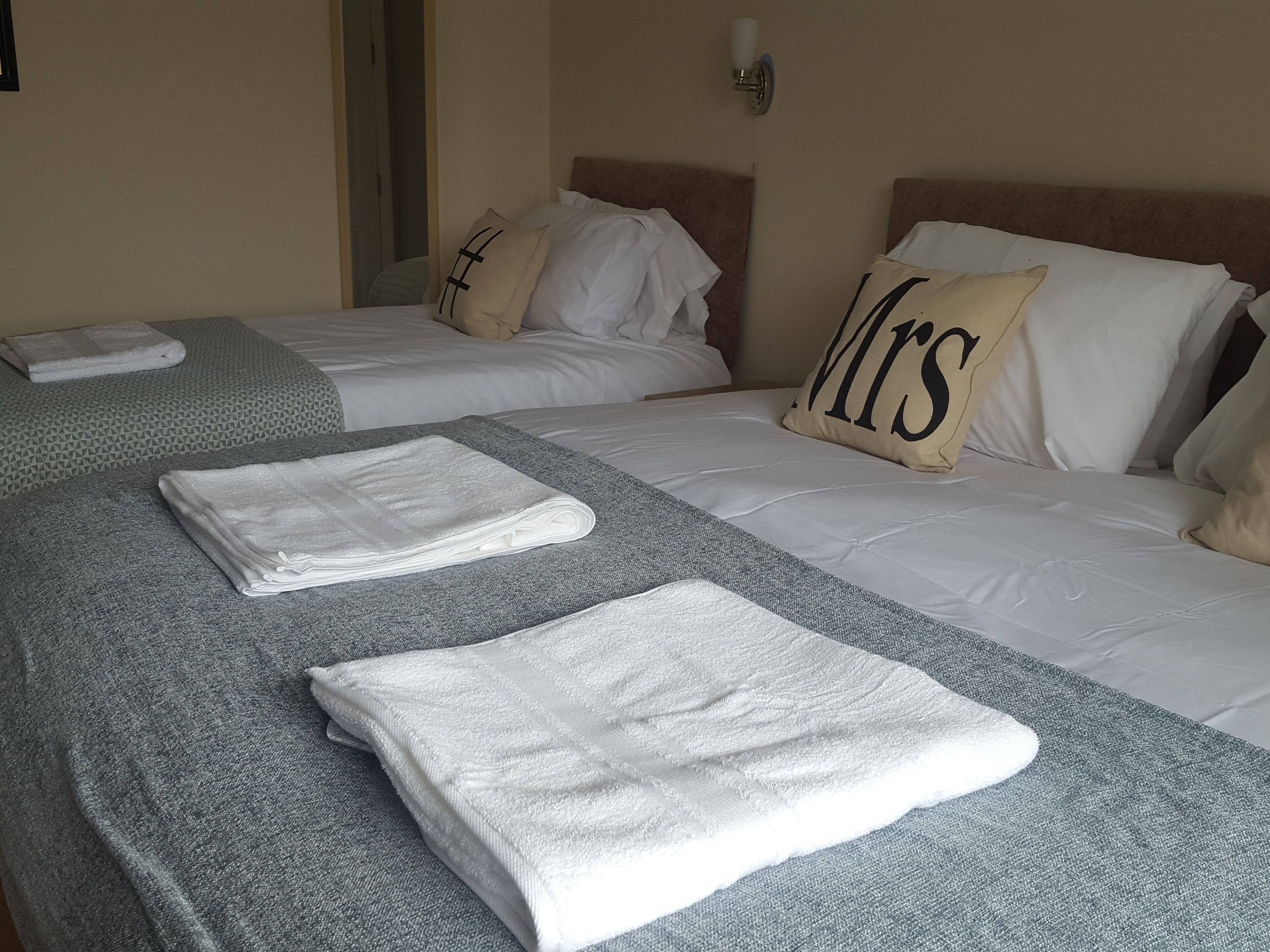 トリプルルーム 共用バスルーム ガーデンビュー