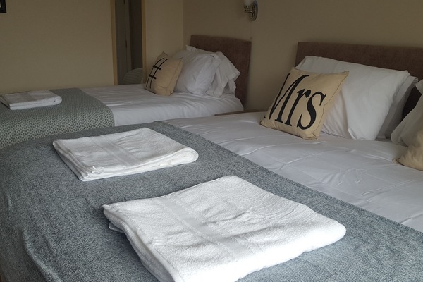 Triple Room, Shared Bathroom, Garden View