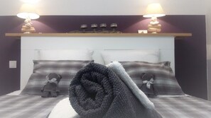 Chambres insonorisées, lits bébé (gratuits)