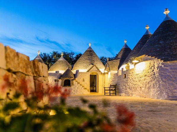 Exterior - Borgo Canonica (Cisternino)