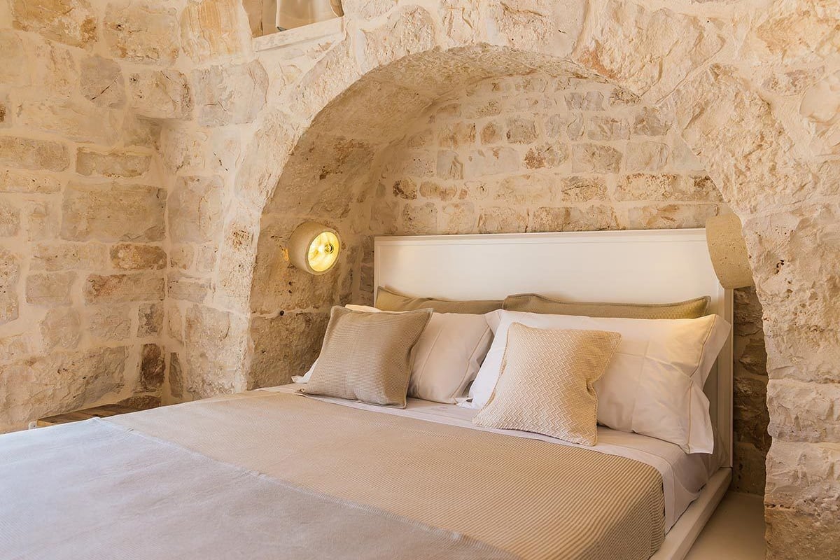 deluxe double room | 1 bedroom, premium bedding, minibar, in-room safe