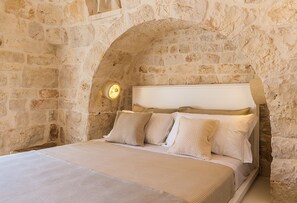 Chambre Double Deluxe | Literie de qualité supérieure, minibar, coffres-forts dans les chambres