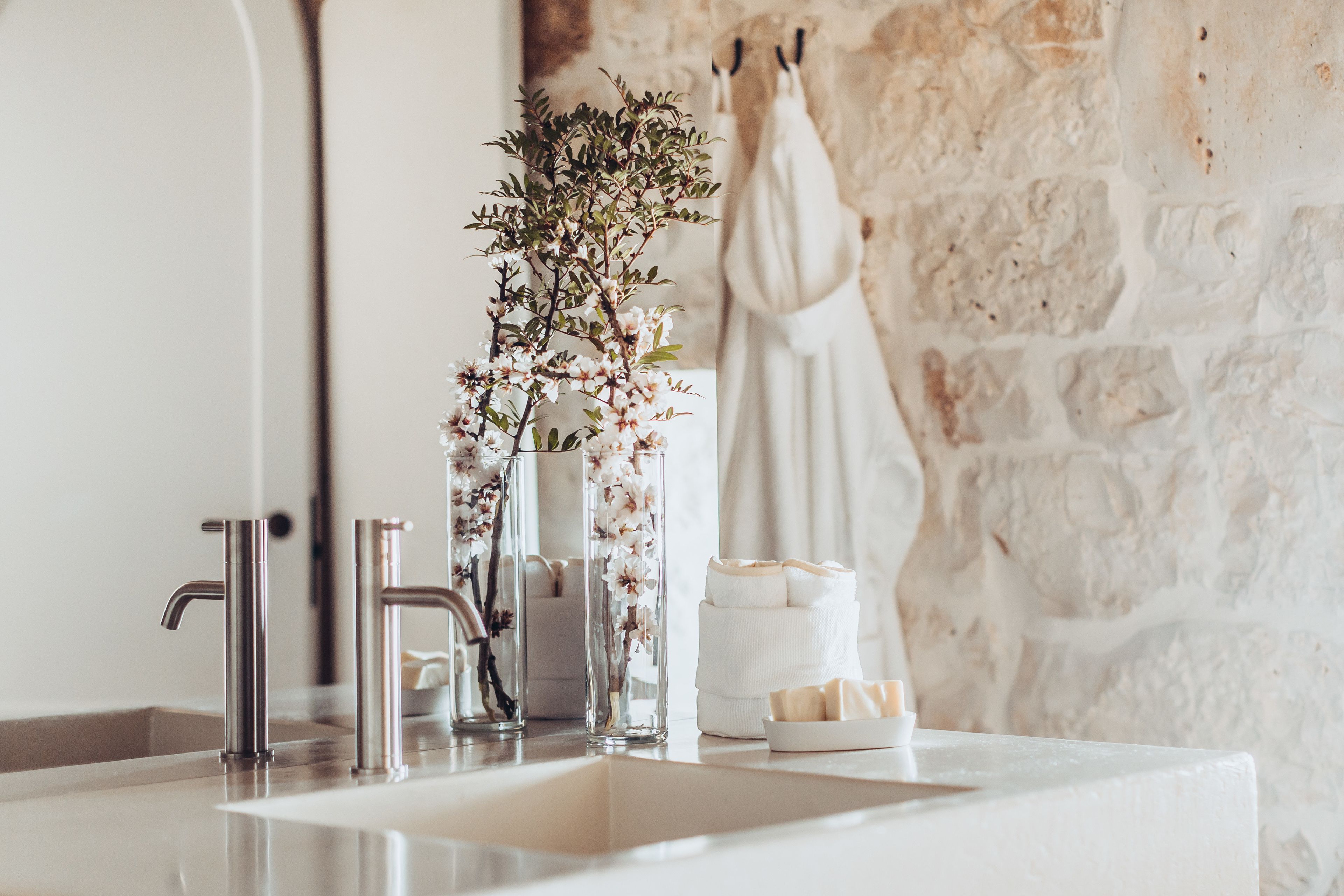 shower, free toiletries, hair dryer, slippers