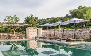 Piscine extérieure (ouverte en saison)