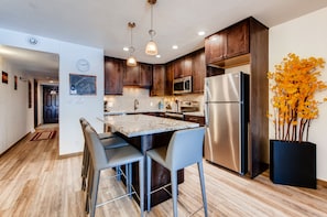 Mountainside, 2 Bedroom - D257 | In-room dining