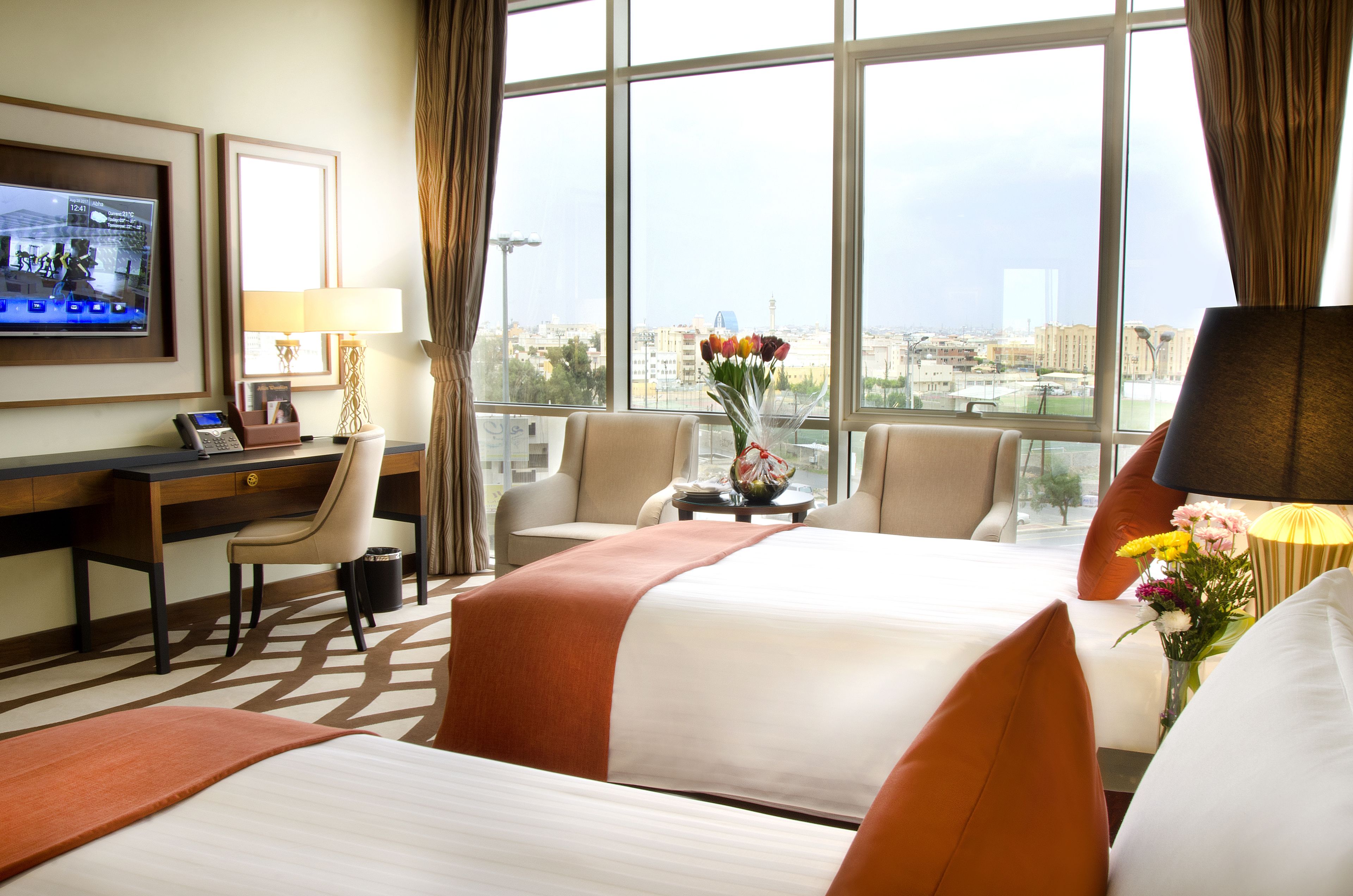 deluxe double room (amber) | minibar, desk, soundproofing, free wifi