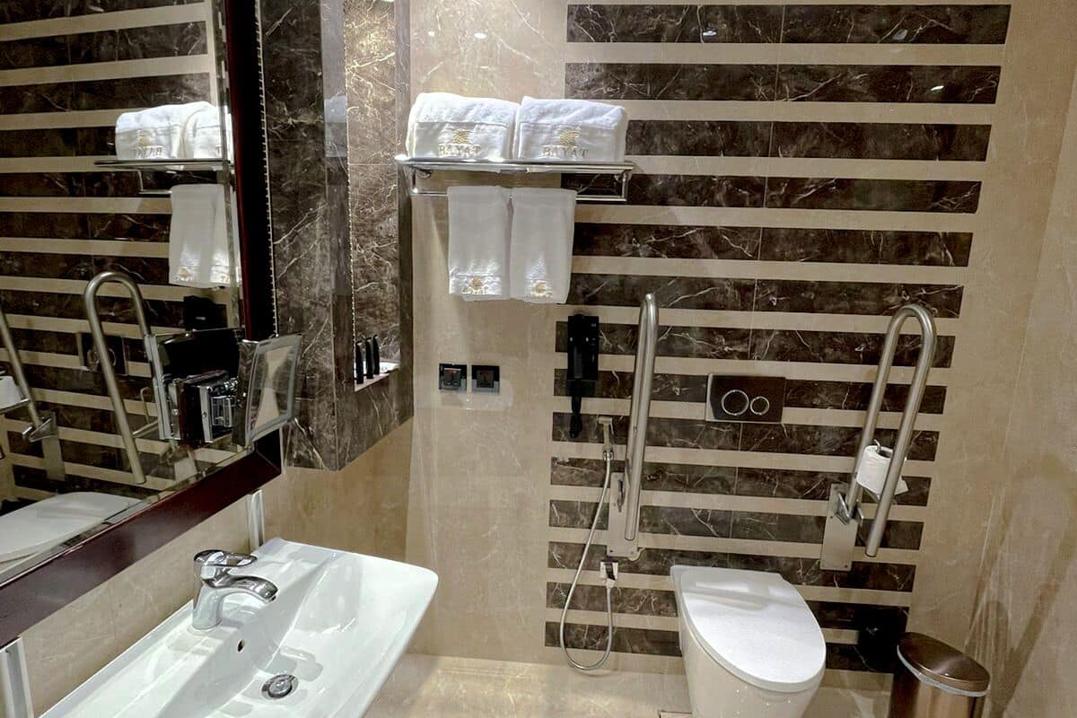 single room (ruby) | minibar, desk, soundproofing, free wifi