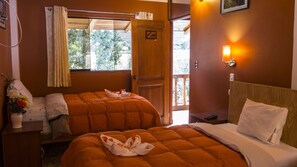 In-room safe, desk, soundproofing, free WiFi - Peru Quechua's Lodge Ollantaytambo (Ollantaytambo)