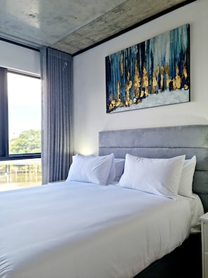1 bedroom, in-room safe, desk, soundproofing