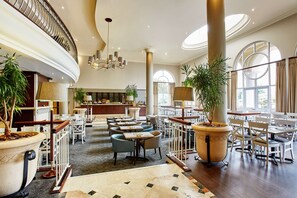 Desayuno completo incluido todos los días