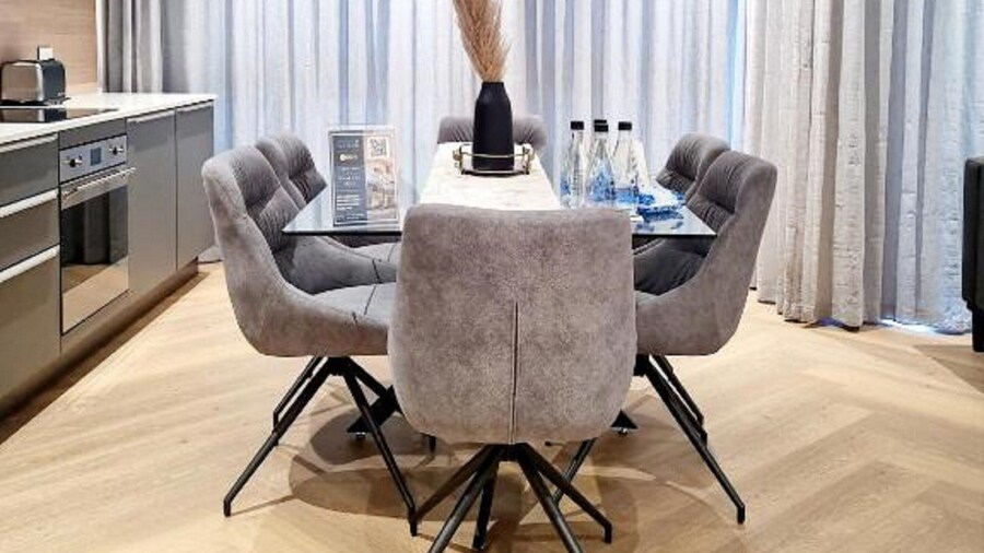 StayEasy Century City